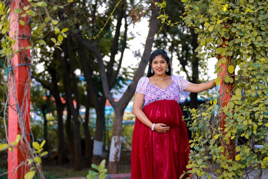 maternity long gowns for rental