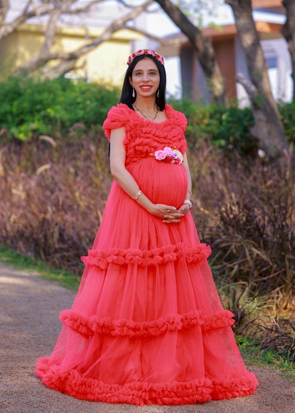 pregnancy outfits for photoshoot