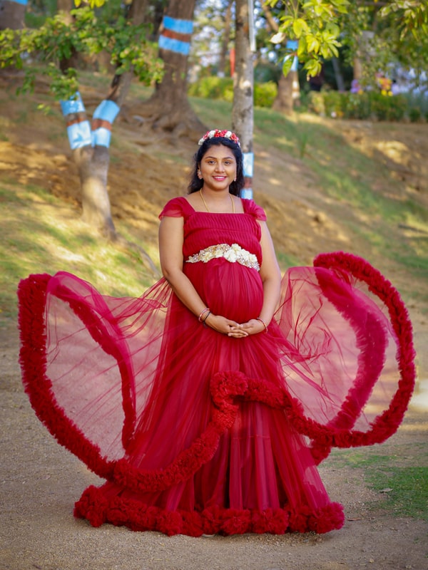 maternity photoshoot dresses on rent near me