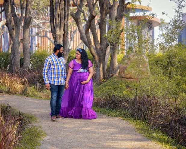 maternity photoshoot in hyderabad